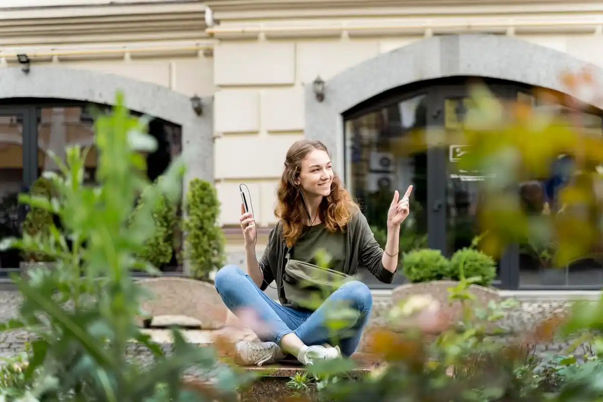 cozy green garden outdoor seating Netherlands