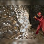 De Ongelooflijke Ontdekking van de Grootste Spinwebe ter Wereld in de Zwelgrot