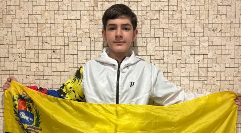 Jonge Wiskundige Verlegt Grenzen: Twee Jaar Op Rij Zilver op de Wiskunde Olympiade