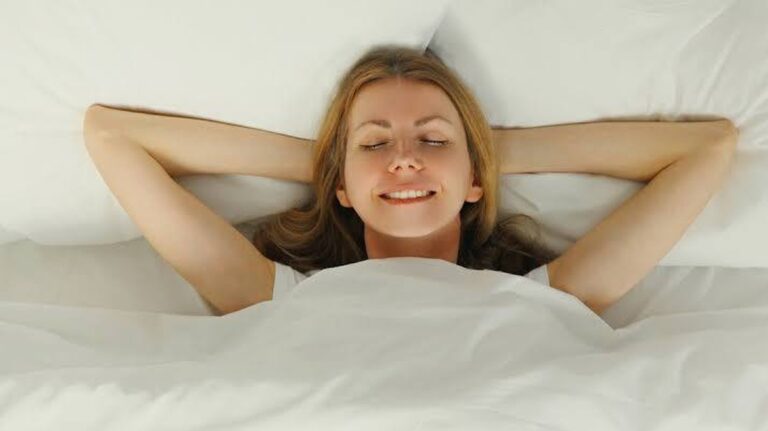 Ontdek de Geheimen Ochtendroutine van een Neurowetenschapper voor een Positieve Start!