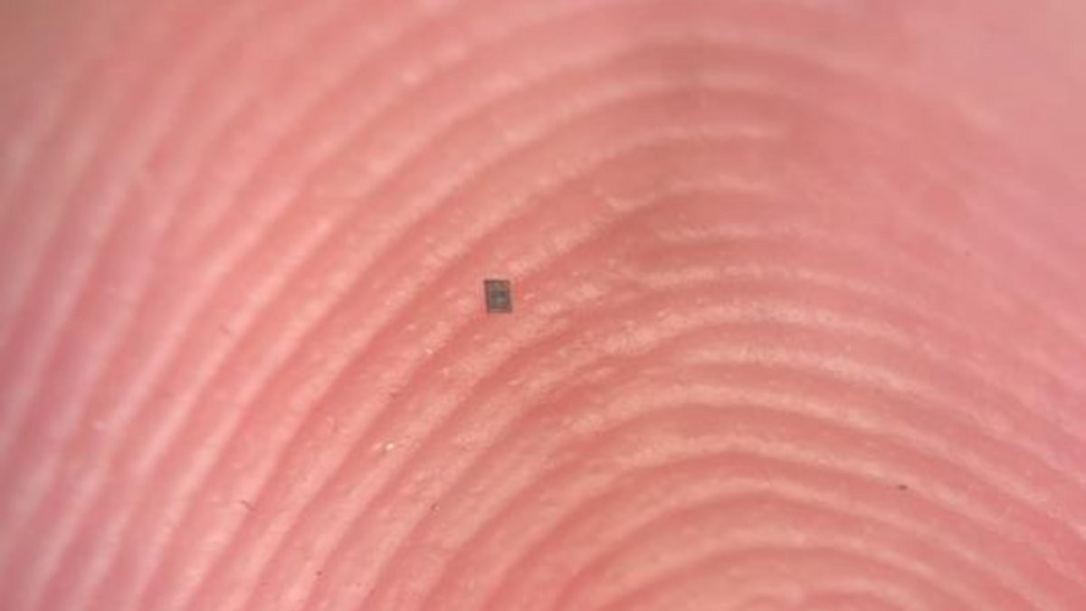 Ontdek de Werelds Kleinste Autonome Robot: Slechts 1 Cent!