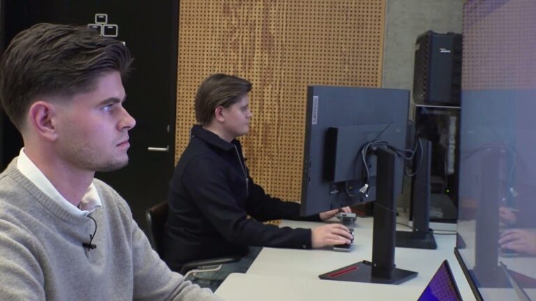 Ontdek hoe deze tweeling de plast-industrie revolutioneert en banen in Denemarken redt!