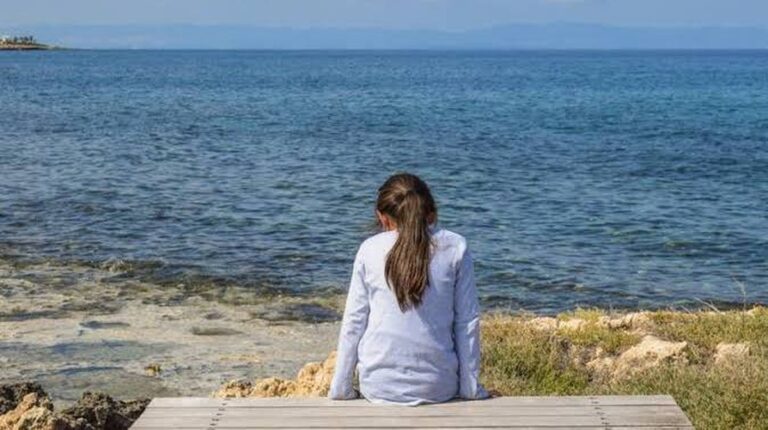 Waarom Stilte Praten Lastig Maakt: De Rol van de Frontale Kwab