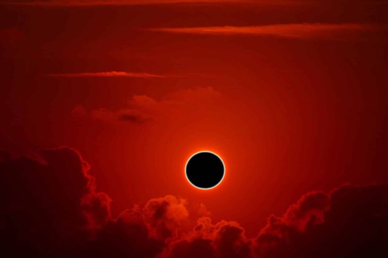 Een Onvergetelijke Zonsverduistering: De Langste van de Eeuw!