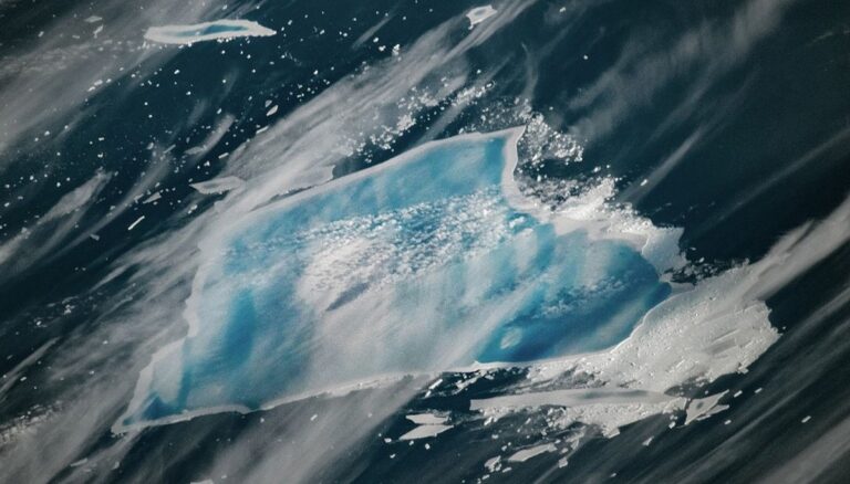 Het Verbluffende Verlies van Iceberg A-23A: Een Heldere Blauwgroene Toekomst