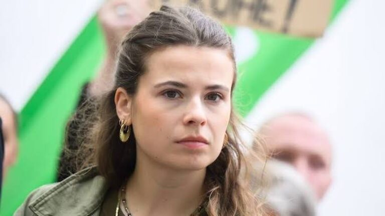 Leerzaam Avontuur: Luisa Neubauer Geeft Les Vanuit de Antartica!