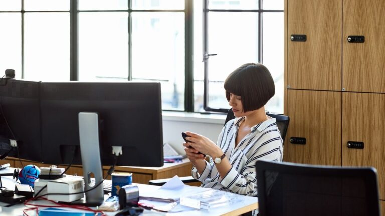 Ontdek de Verborgen Oorzaken van Procrastinatie: Wat Onze Hersenen Echt Doen!